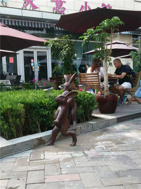 铸铜雕塑